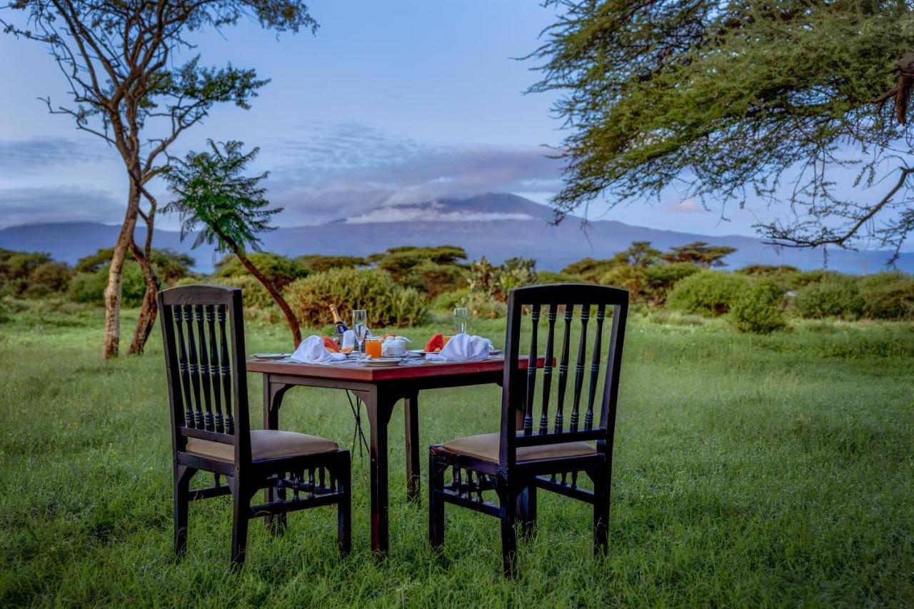 Amboseli Sopa Lodge Buitenkant foto